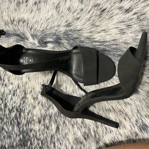 NWOT Call it Spring heels size 9